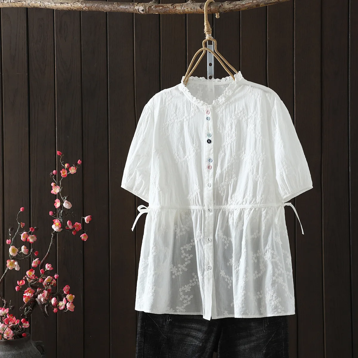 ใหม่2025ฤดูร้อนผ้าฝ้ายแขนสั้นเสื้อผู้หญิงRuffledเย็บปักถักร้อยปุ่มสีสัน, MoriสาวหวานRetroเสื้อหลวมT54738CC