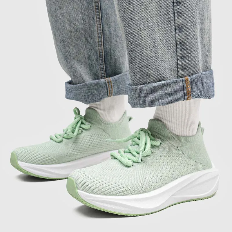 New Summer Breathable Mesh Walking Shoes, Large Size, Casual Sports Lightweight Sock Shoes for Men and Women, Couple Style