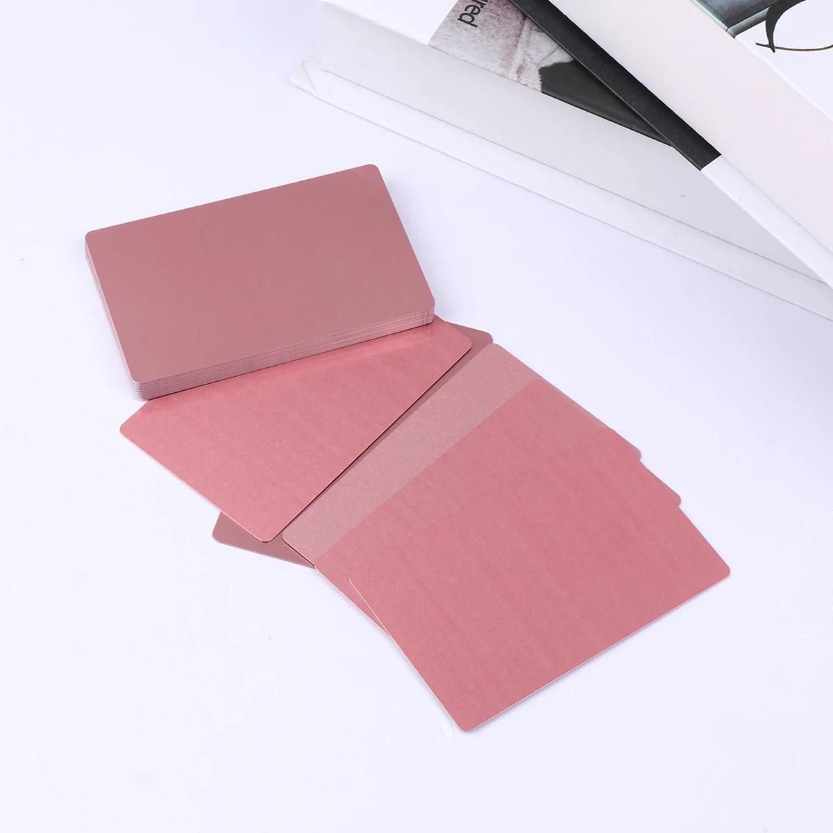 

50 шт. лазерный гравер визитная карточка тонкий цветной алюминиевый держатель гибкий стандартный размер DIY гравировка с ЧПУ