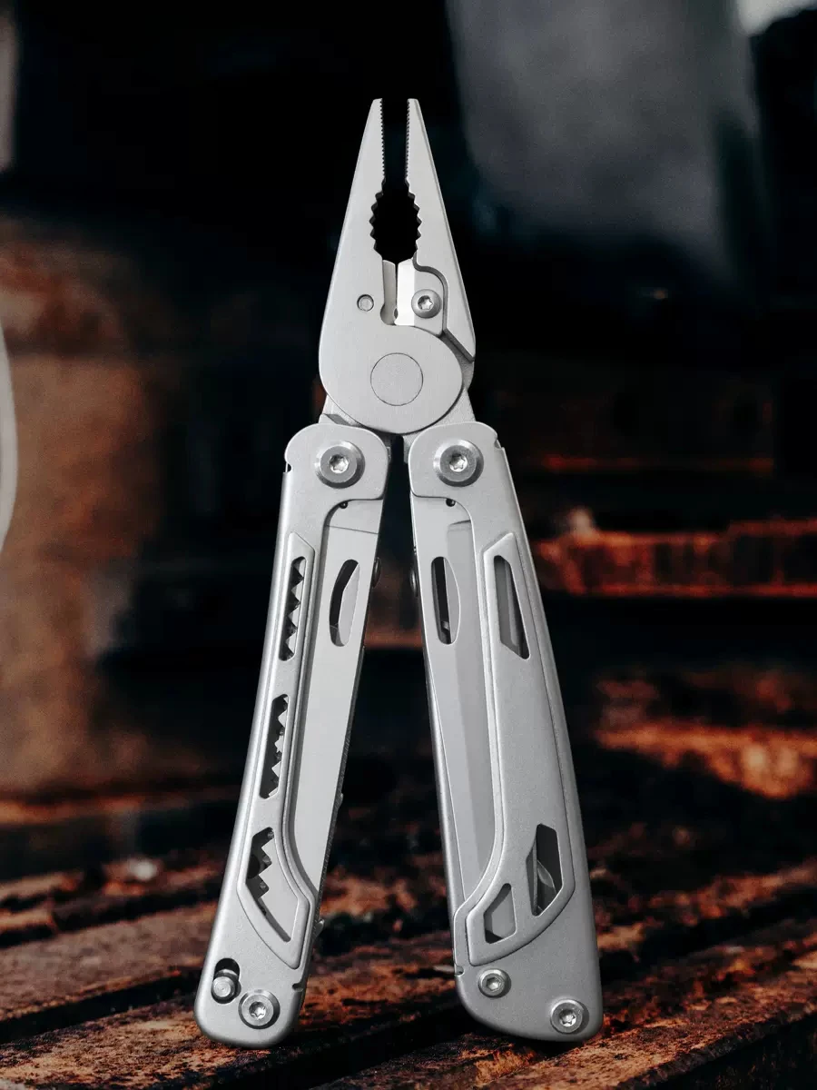 Imagem -05 - Multi Tool Folding Knife Alicate Multifuncional Sobrevivência ao ar Livre Edc Multitools Tesoura Bolso de Pesca Ferramenta de Mão 15 em 1