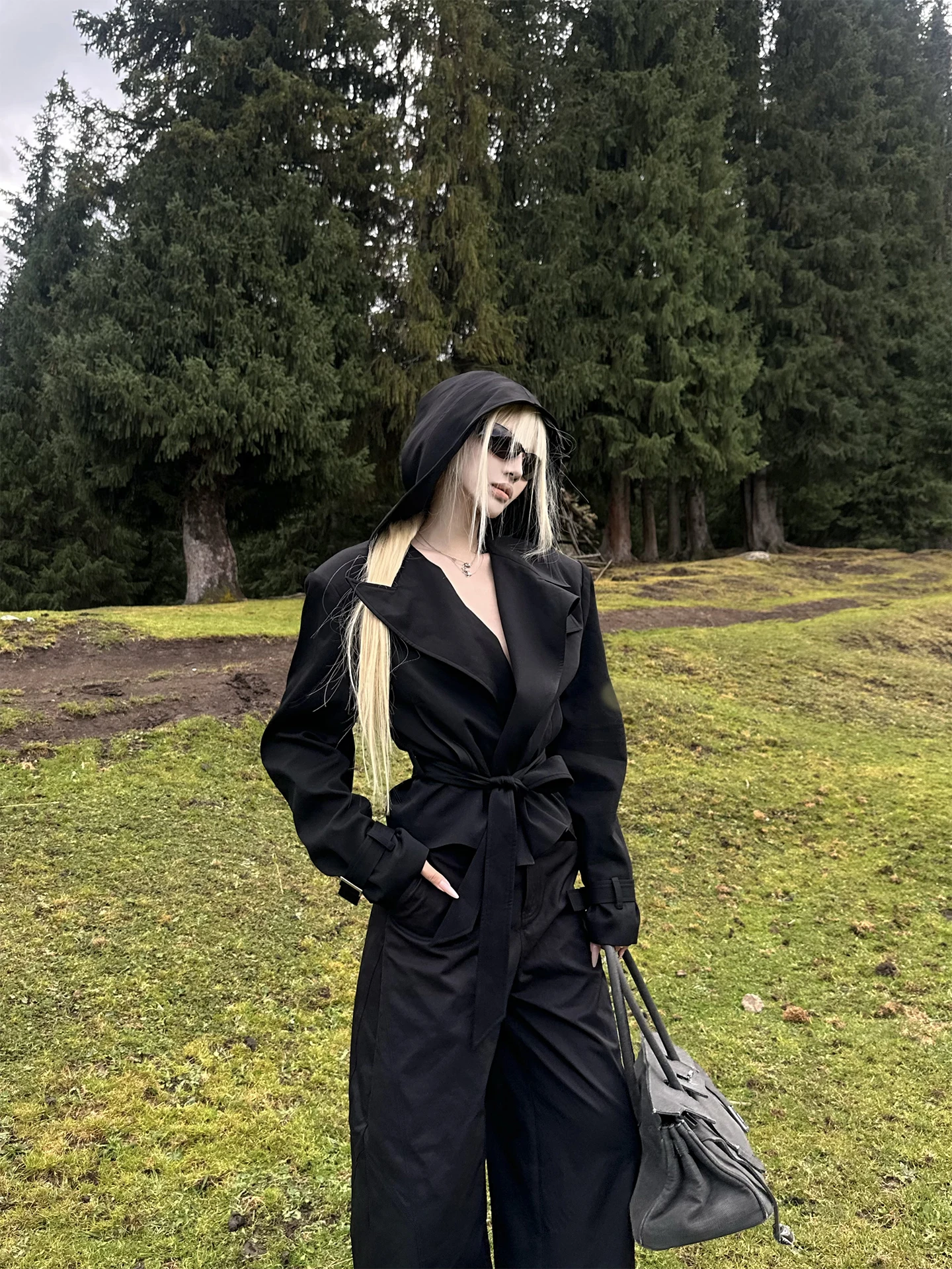 

Женская модная осенняя куртка Rase Le Sol Wilderness Guest с капюшоном, укороченная, черная, приталенная, из смесового полиэстера