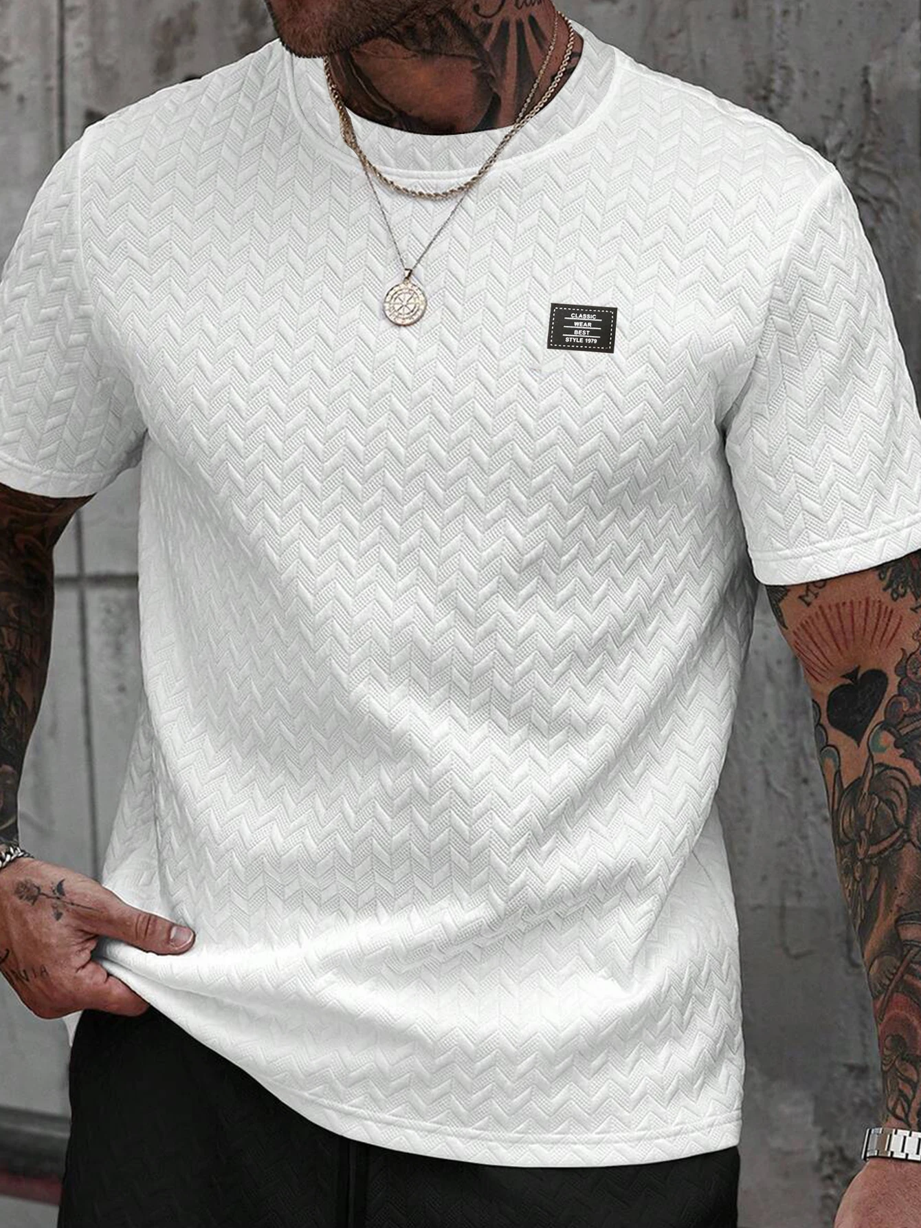 Men's Regular Fit Jacquard Tee Casual Short Sleeve T-shirt for Summer Fashion Men's Top for Daily Wear