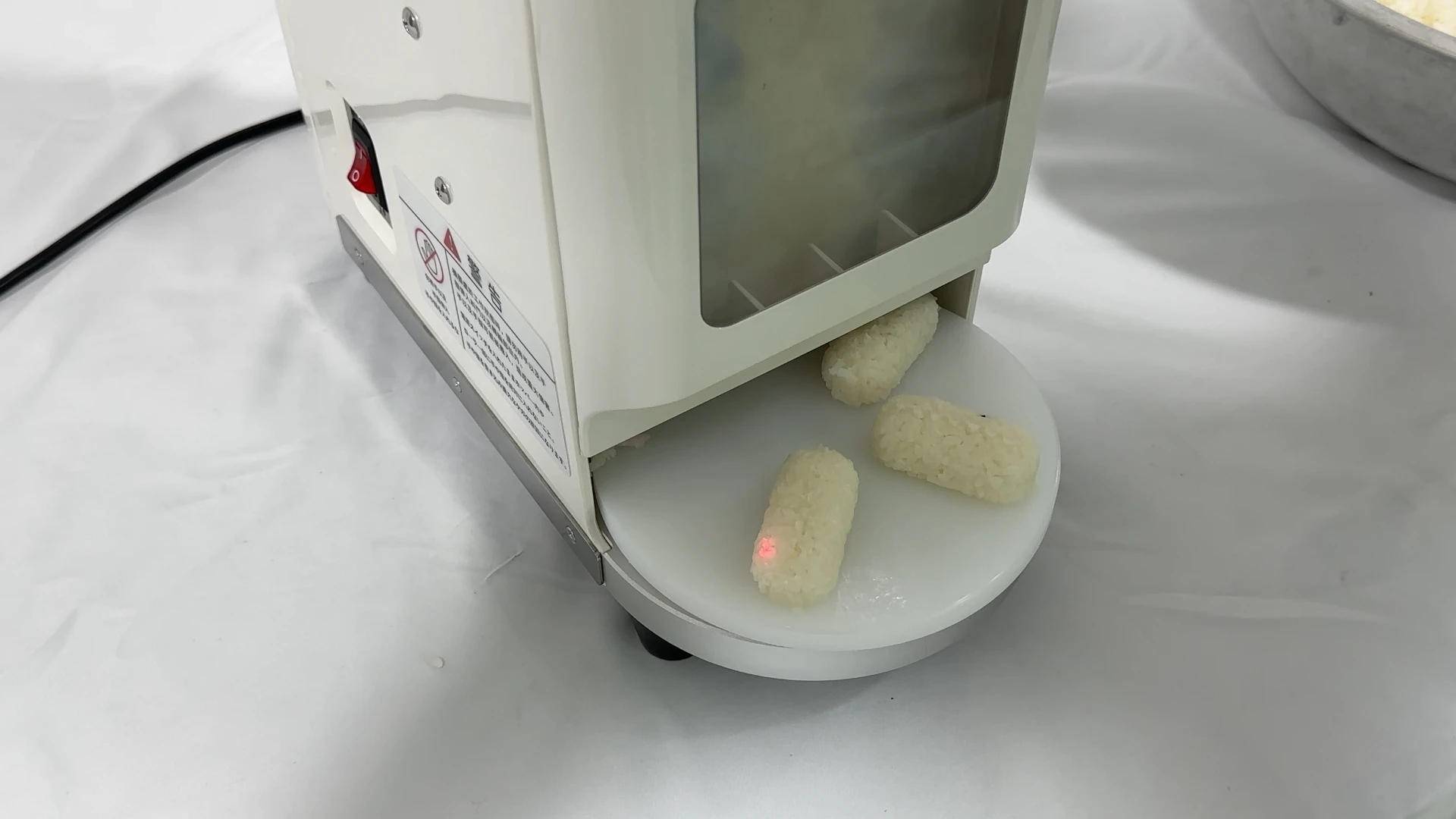 사용하기 쉬운 소형 주먹밥 기계 자동 기계 스시 기계