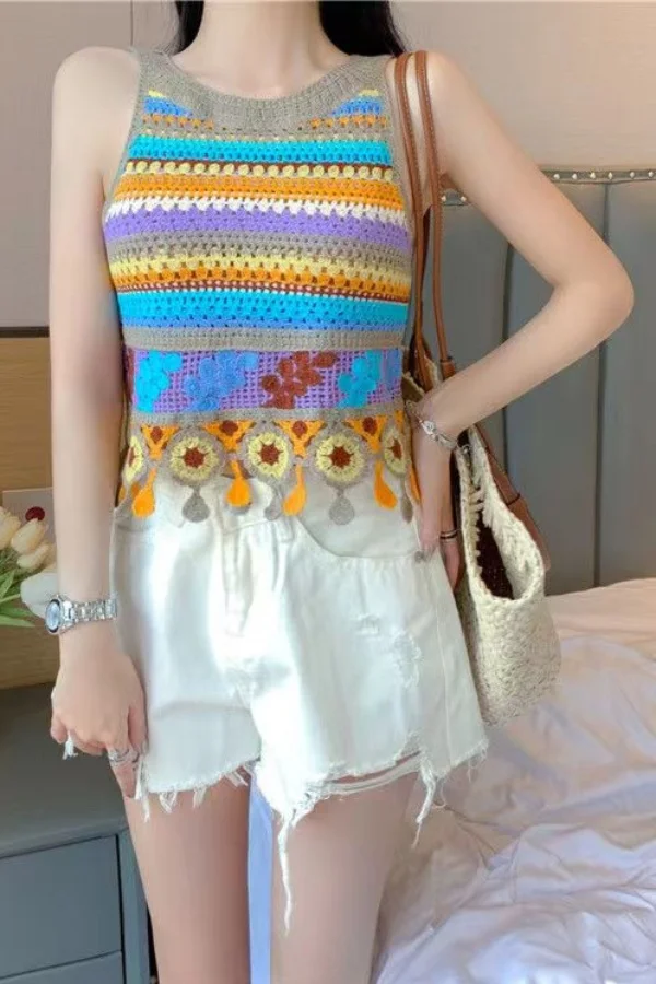 

2025 Korea Knitted Vests Women O-neck Floral Tank Y2K Summer New Fashion Female Sleeveless Casual Thin Tops Hollow Pullover D2