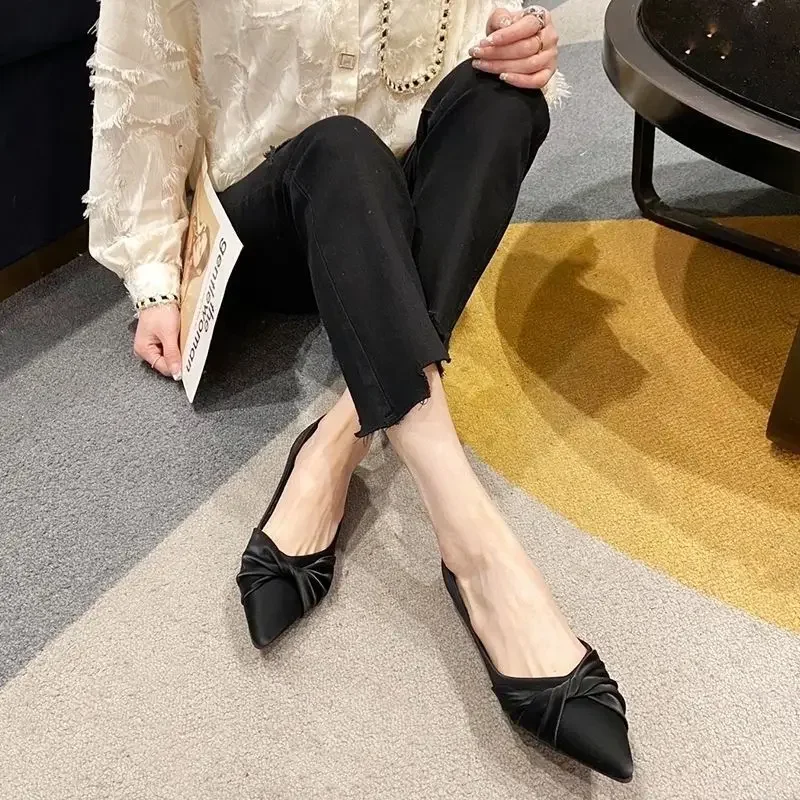 Flats Black Shoes for Women Low Heel Elegant Flat Moccasins Pointed Toe Pleated Woman Footwear Normal Leather Casual Beau Today