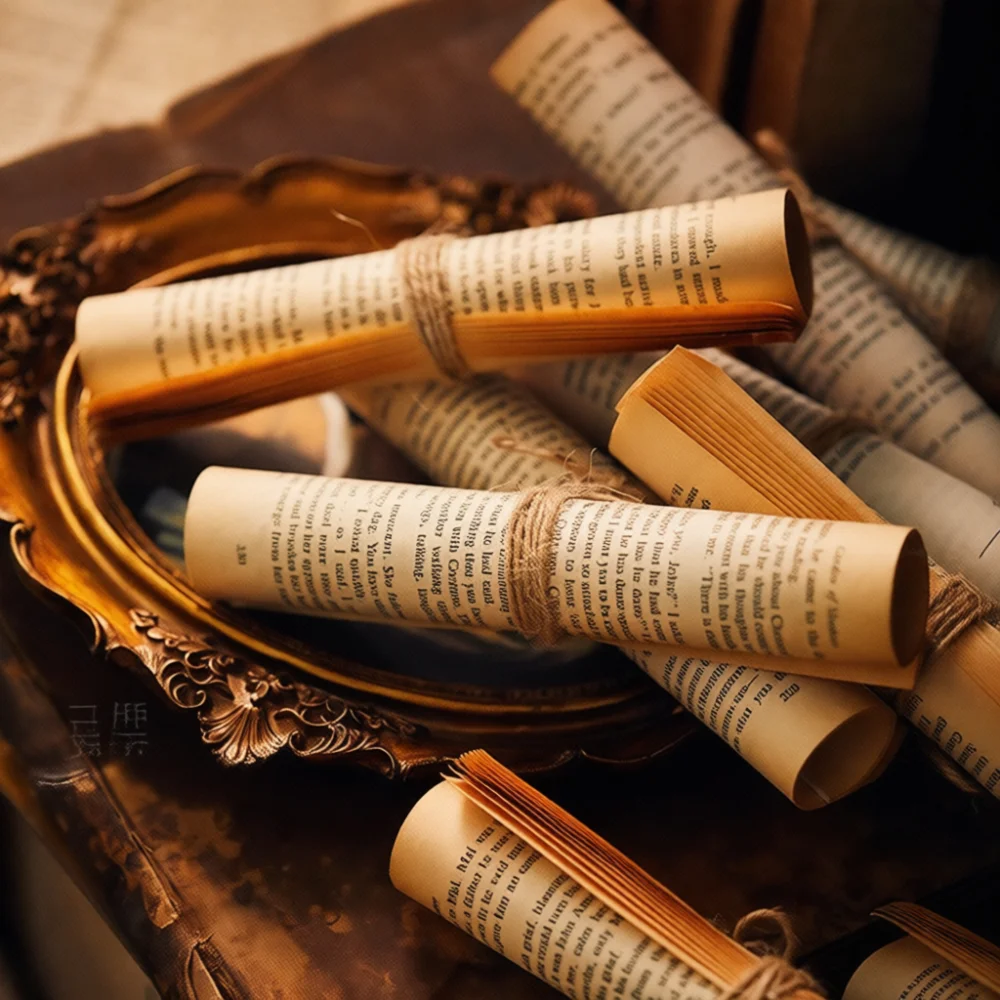 Classic Vintage Book Ornament  - огляд і ціна Photography Model
