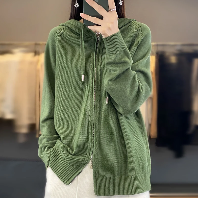 2024 Autumn/Winter Cashmere Cardigan Women\'s Sweater Cardigan Loose Round Neck Knitted Cashmere Cardigan Women\'s Style