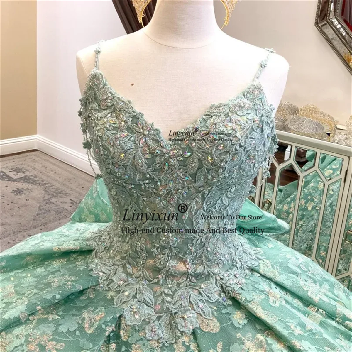 Vestidos Quinceanera cintilantes para meninas, verde doce, sexy, cinta de espaguete, apliques de cristal, vestido de baile, miçangas, 15, 16