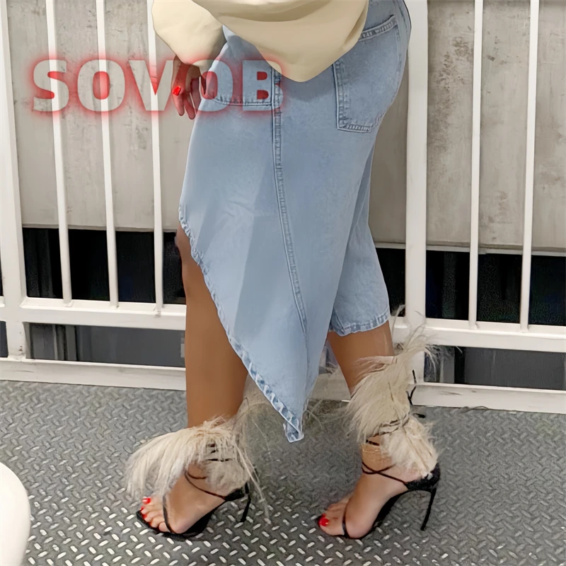 Puszyste, białe sandały na szp – Sandal Strappy Heeled recenzja i cena