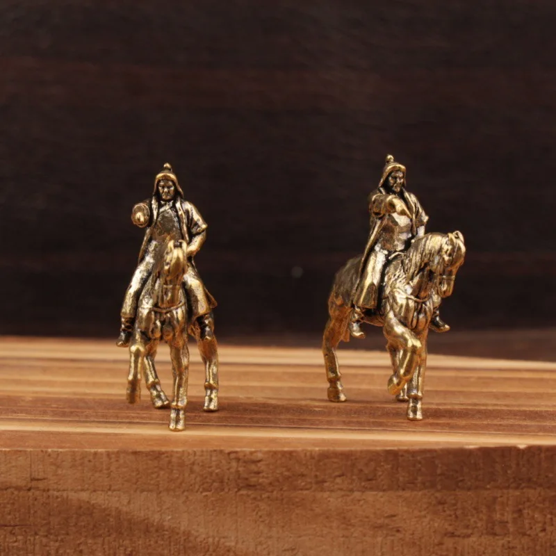2 pieces of brass general Genghis Khan ornaments brass small ornaments handicrafts