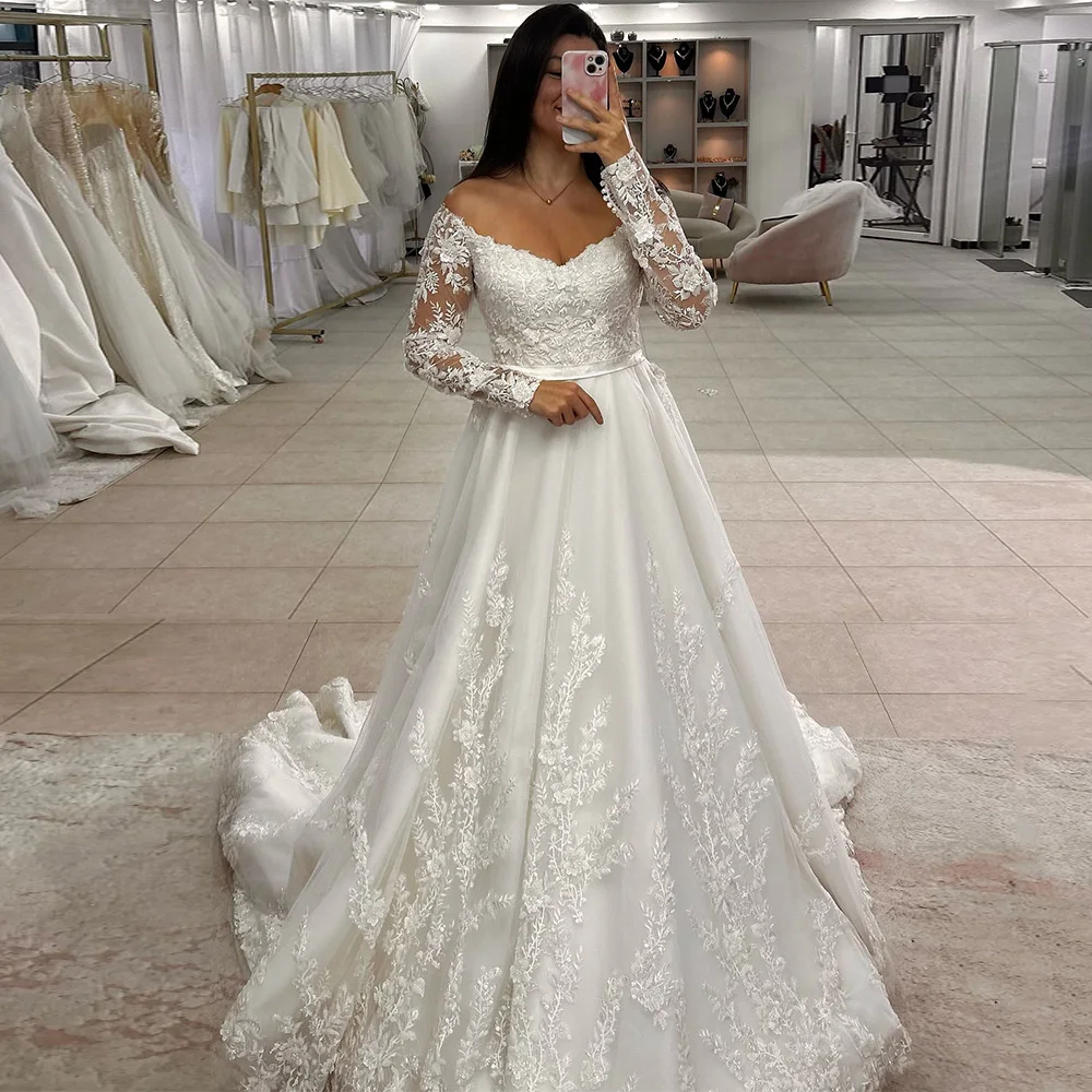 Exquisites Spitzenhochzeitskleid, maßgeschneidert, V-Ausschnitt, lange Ärmel, Paillettenapplikation, A-Linie, königliches Brautkleid, arabische Brautkleider