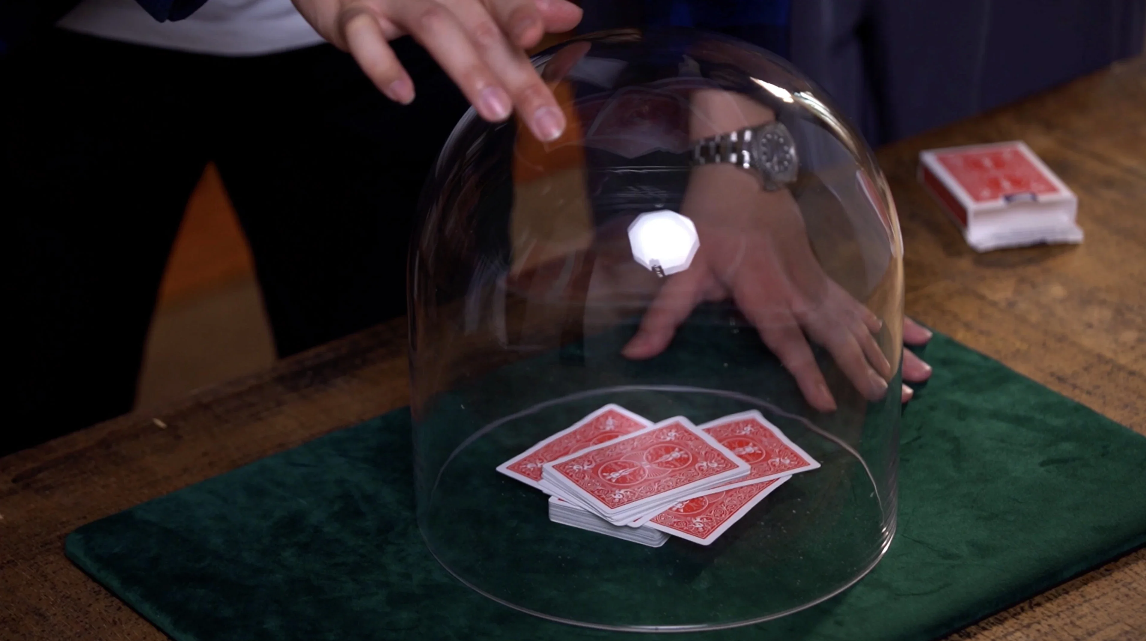 Waken By MS Magic Tricks Props Gimmicks Haunted Deck Close Up Mentalism Stage Accessories Comedy Magie Toys Invisible Hand Deck