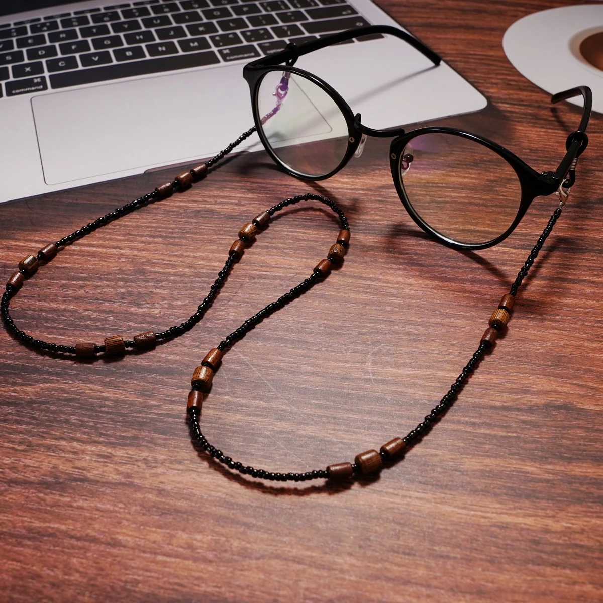 2022 New Wooden Beaded Glasses Chain for Women Fashion Lanyard Acrylic Mask Sunglassses  Strap Cord Hanging Neck Hold