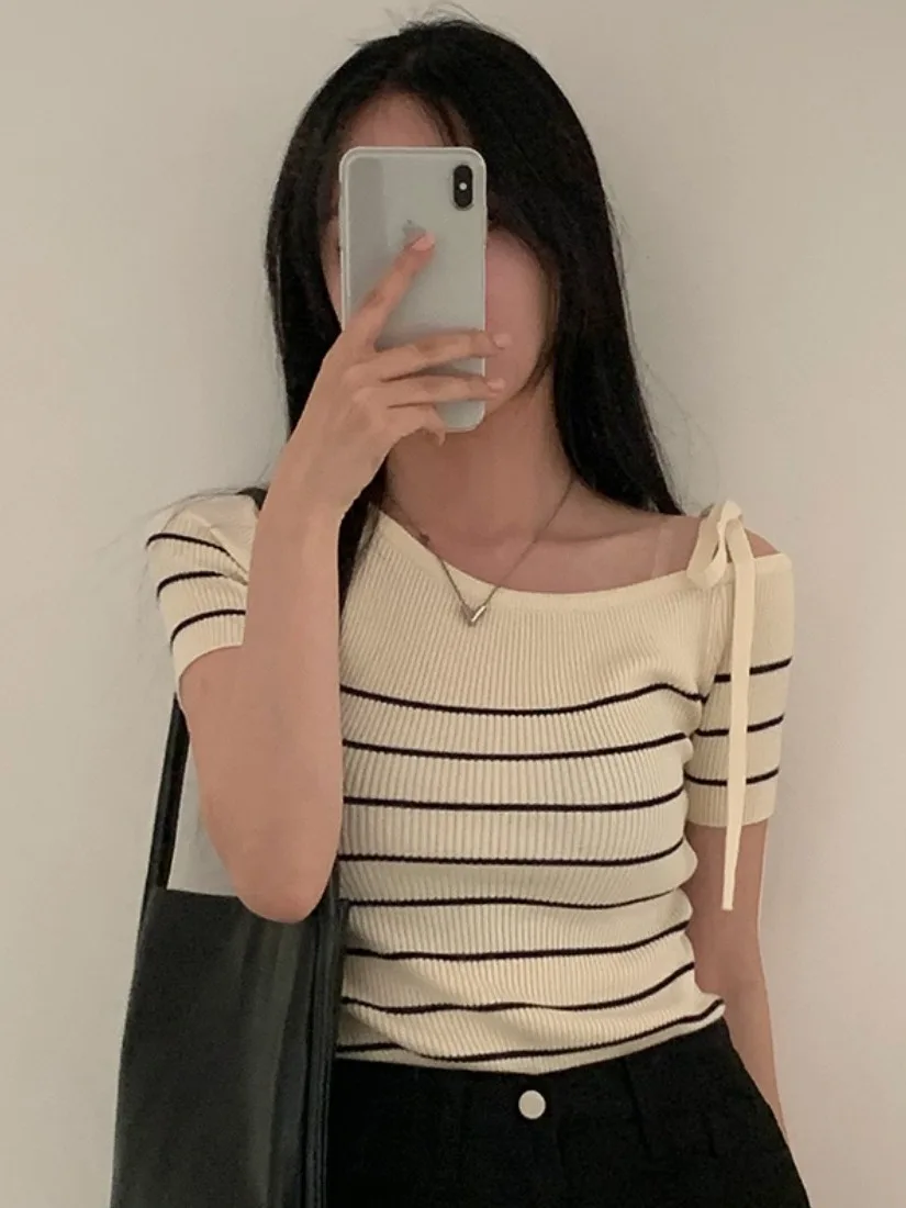 

Chic Summer Design Slim Fit ort Sve Striped Knitwear Women's Sle Side Collar Knot Design oulder Bared Top