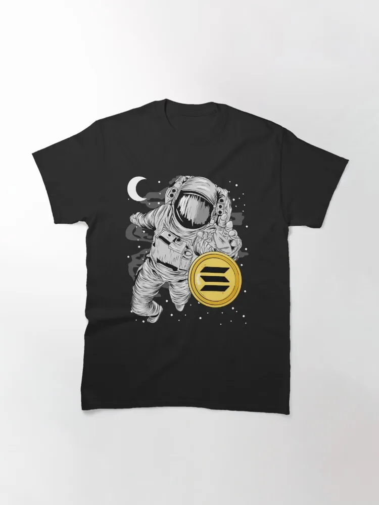 Astronaut Reaching Out Solana SOL Coin To The Moon Crypto Token Blockchain Cryptocurrency Wallet Classic T-Shirt