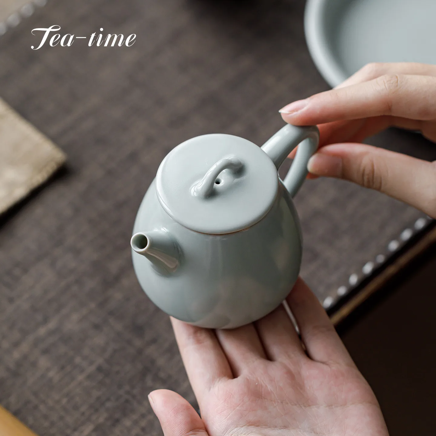 

Sky Blue Ru Kiln Ladle Pot Teapot With Filter Tea Infuser Teapot Chinese Puer Tea Brewing Kettle Ceramic Clay Porcelain Maker