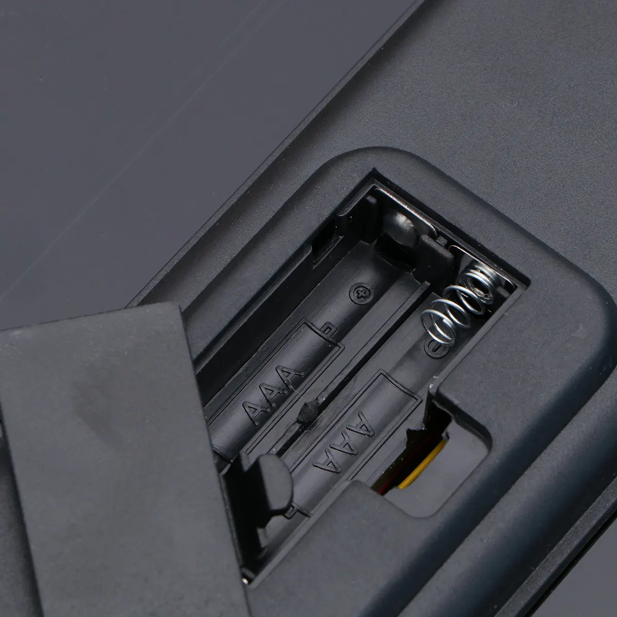 

Умные весы для дома с высокой точностью, черные, из закаленного стекла, прочные, электронные, для измерения жира в организме, для домашнего использования