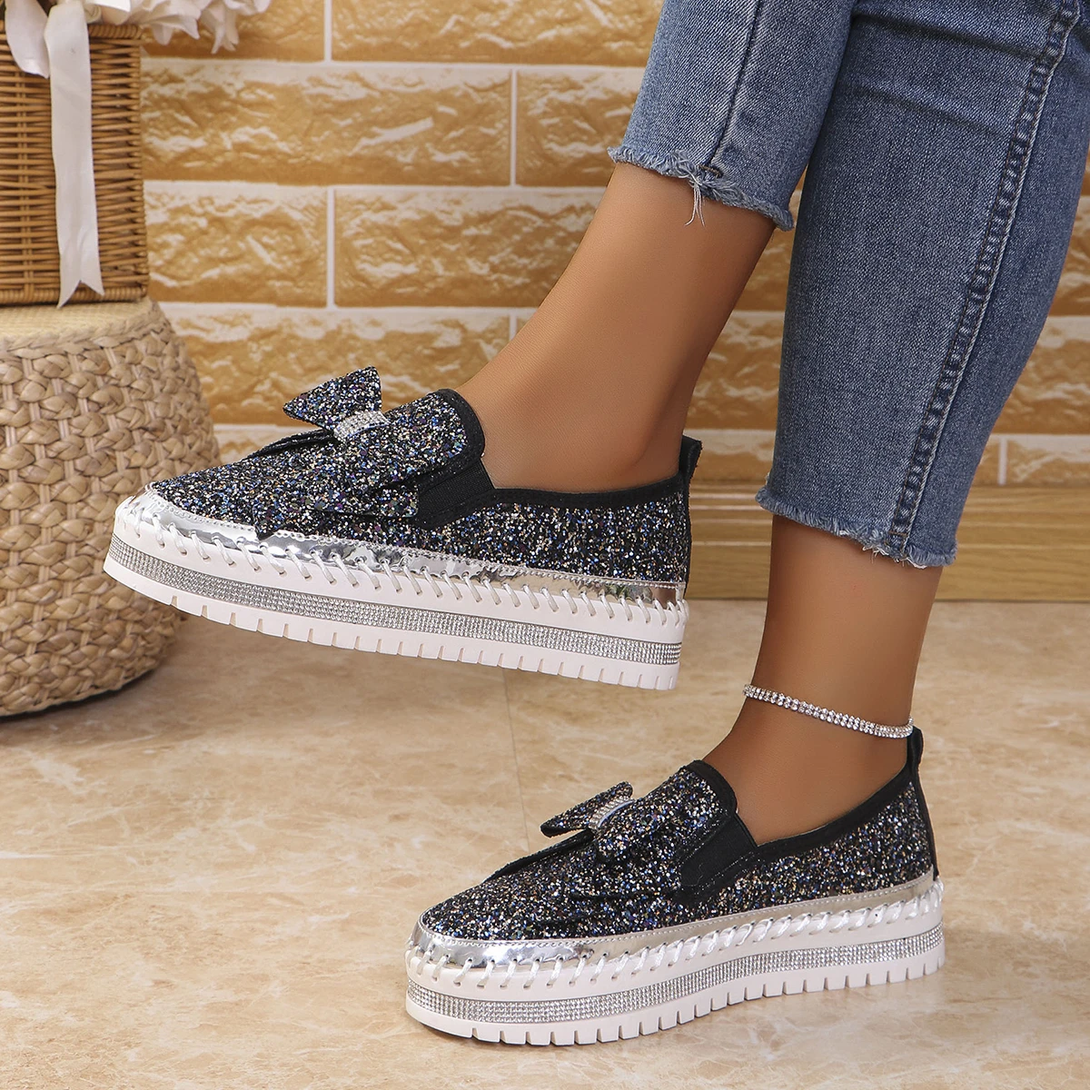 Fashion Women Shoes Shining Rhinestone Loafer Bowknot Slip-on Thick Botton Casual Ladies Crystal Female Platform Sneakers Sports