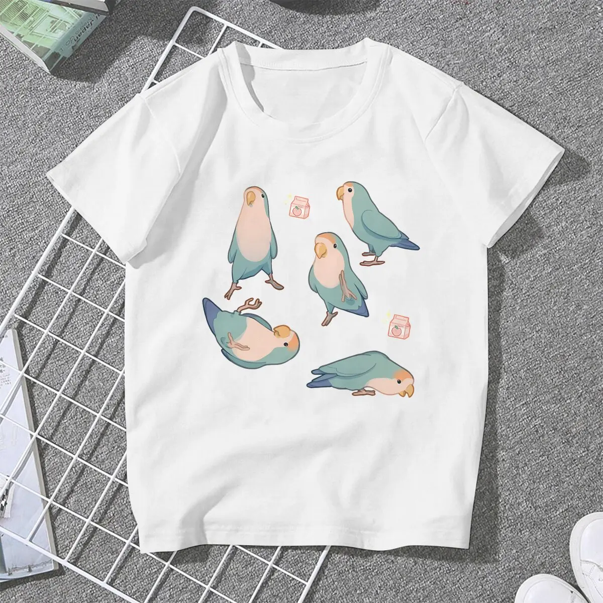 Playful Blue Lovebirds Women's TShirt Parrot Birds Pet Girls Y2k Basic Tops O-neck Polyester Female T Shirt Funny Gift