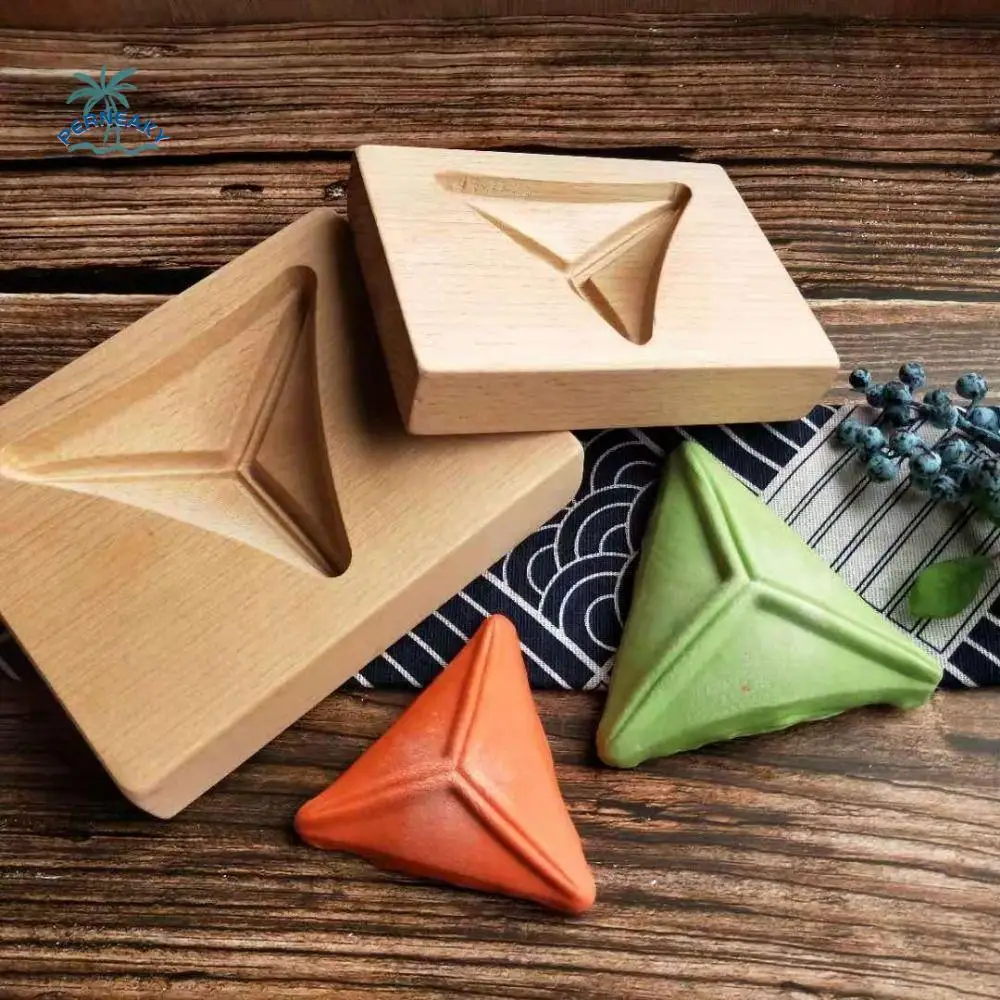 

Non-stick Wooden Triangle Baozi Mold Sturdy Portable Steamed Bread Making Tools Lightweight Manual