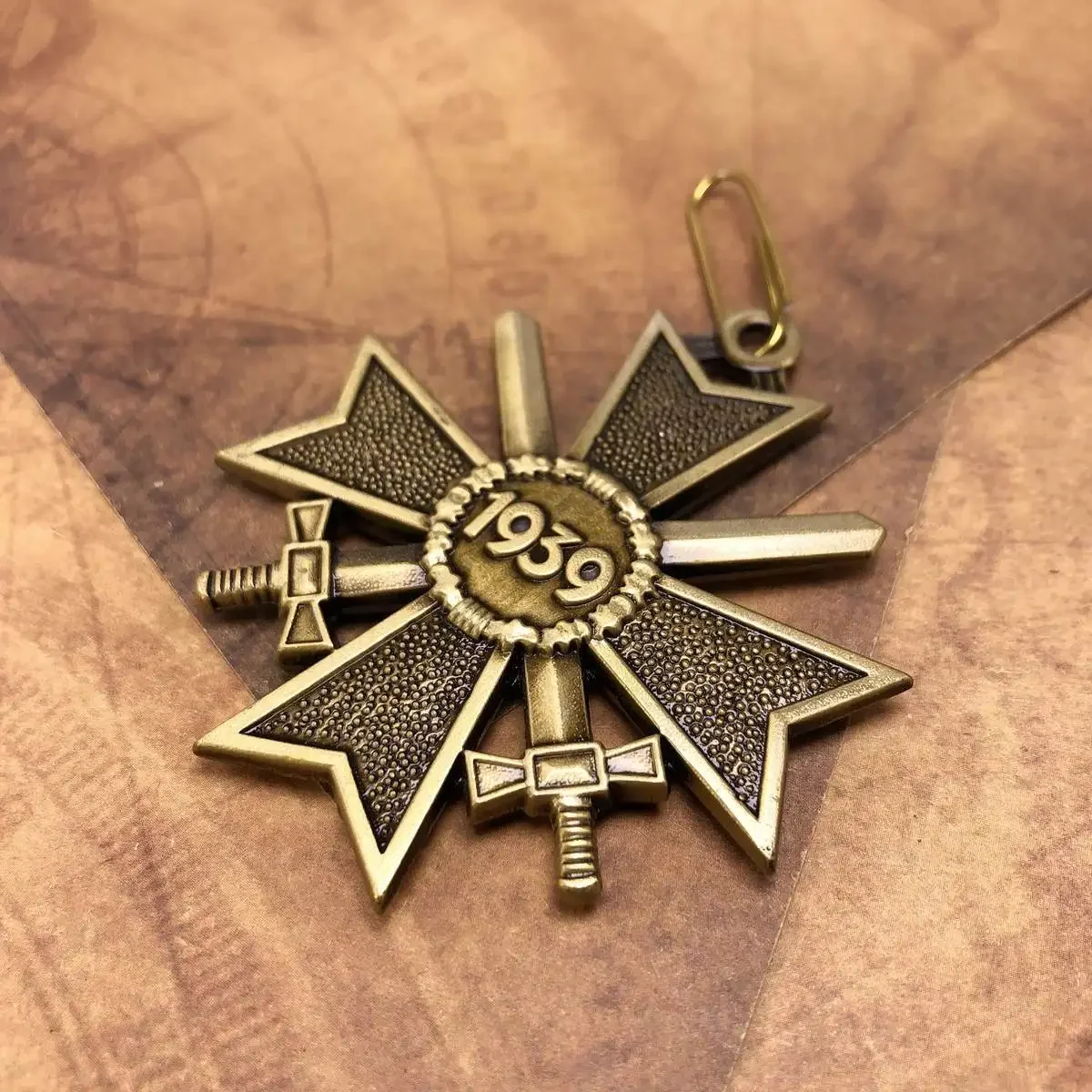 German Cross War Medal Cross 1st Class Badge Ribbon Accessories Brooch Pendant Decoration Crafts