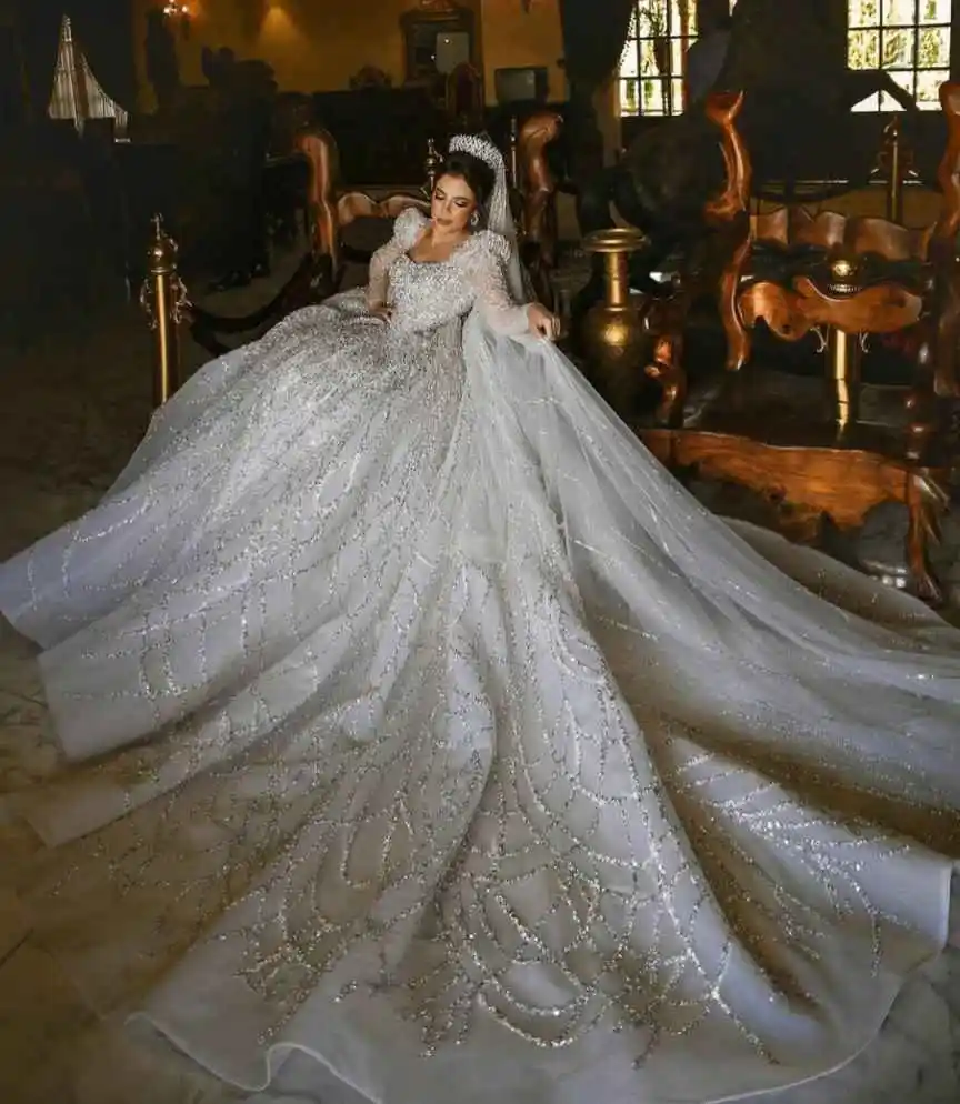 

Gold Ball Gown Wedding Dresses Appliques Beading Lace Sweep Train Bridal Gowns Big Size Vestidos De Novia Custom Size Colour
