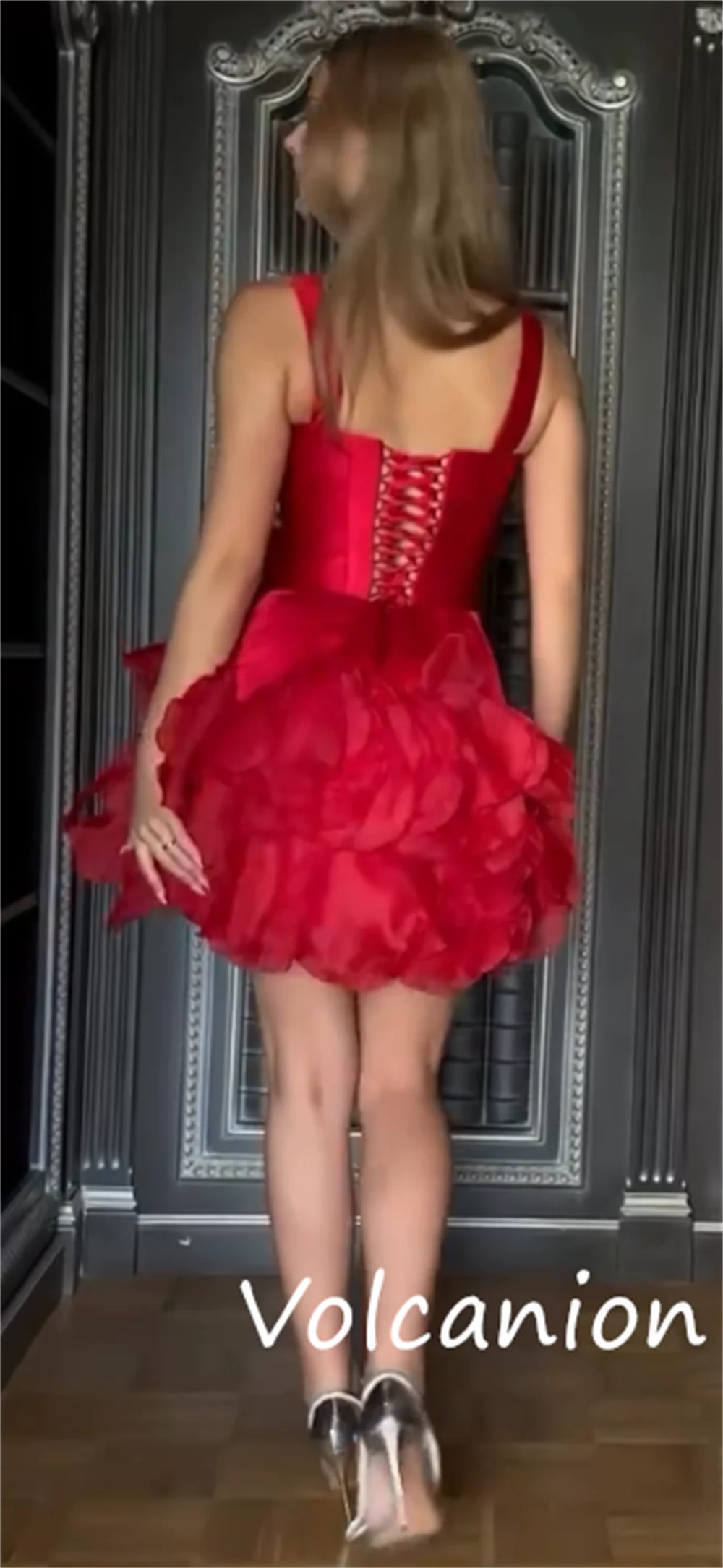 맞춤형 고품질 Charmeuse 꽃 주름 A 라인 스퀘어 넥 미니 드레스 맞춤형 행사 절묘한