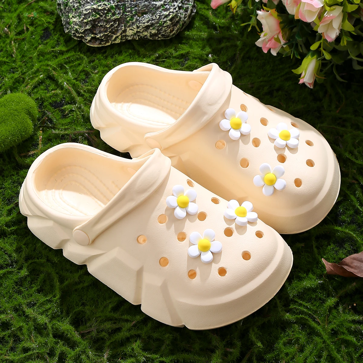 Girls Non-slip Clogs, Breathable Lightweight Cute Flower Clogs for Indoor and Outdoor Shower, Beach and Pool 3057
