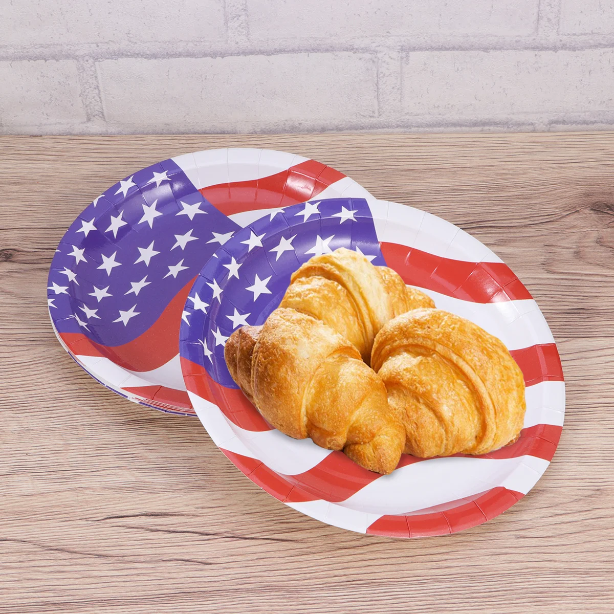 

69Pcs Party Paper Flatware Set American Flag Paper Plates Cups Napkins Straws for Independence Day Birthday Festival Banquet