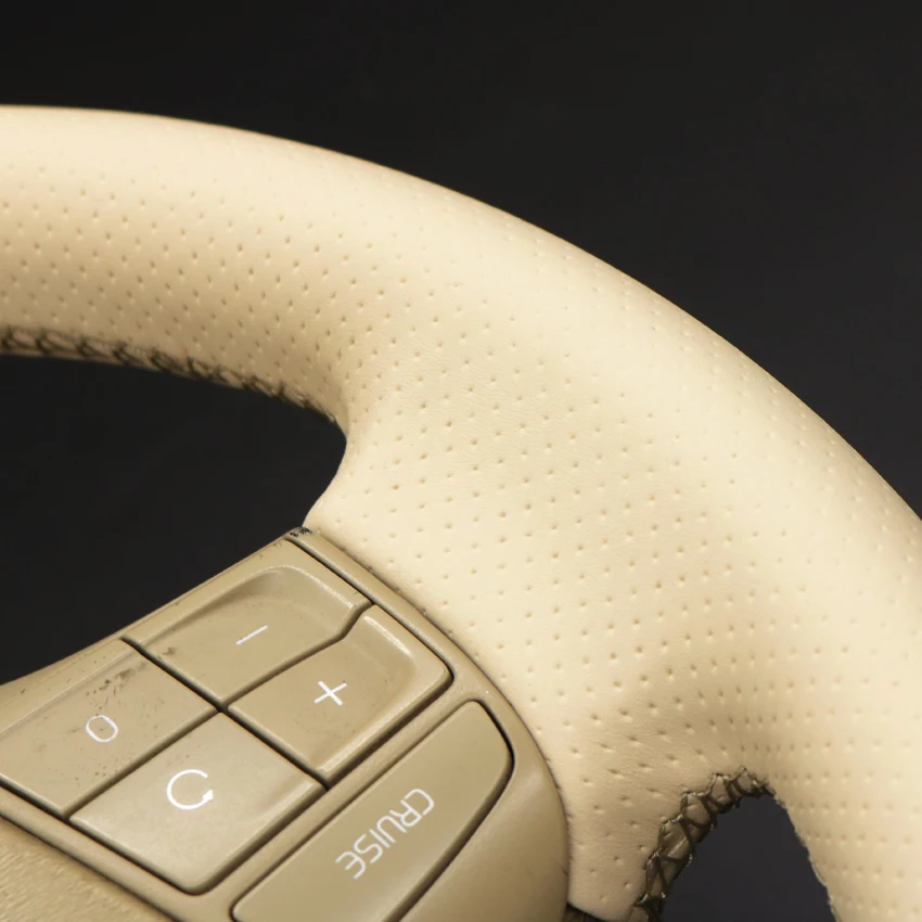 Beige Faux Leather Hand-stitched No-slip Soft Car Steering Wheel Cover Braid for Volvo S80 2006-2009 XC70 V70 2007-2010