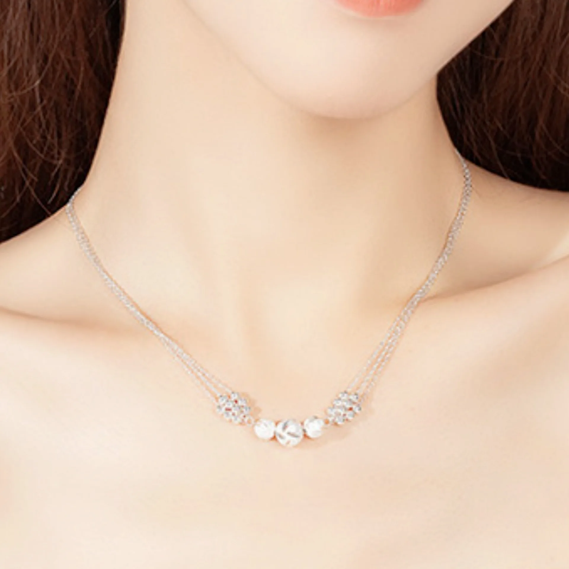 silver plated necklace rotating motion crescent bead young niche silver leaf clavicle chain