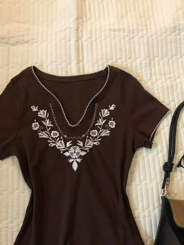 2025 Summer American Retro Brown Printed V-neck Women's T-shirt Y2K Harajuku Millennium Style Trendy Women's Top