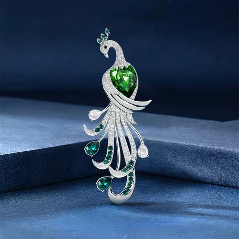 Luxury Green Tail Peacock Brooch Atmospheric Vintage Chinese Style Charm Animal Pin Women's Temperament Clothing Accessories