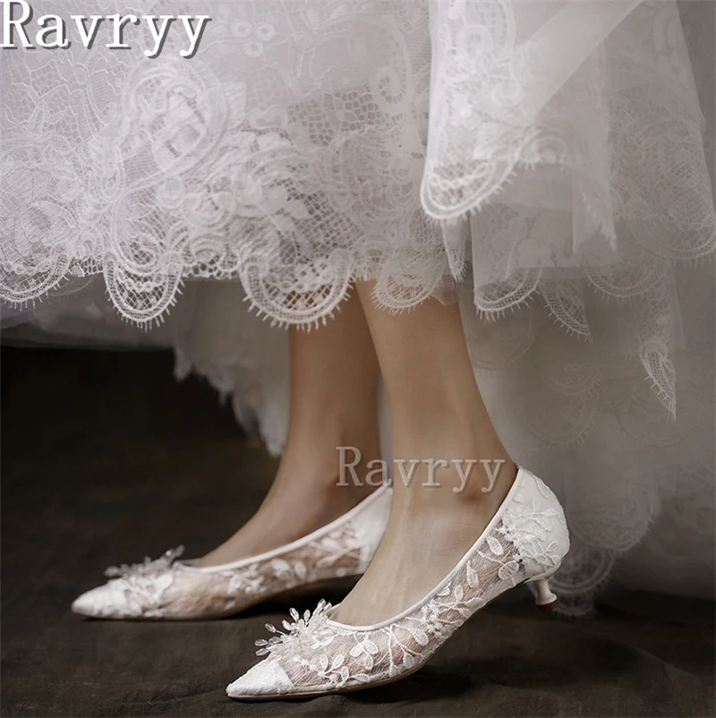 2023 New White Lace Embroid Pointed Toe Bride Pumps Bling Crystal Flowers Thin High Heel Mary Janes Wedding Shoes Woman