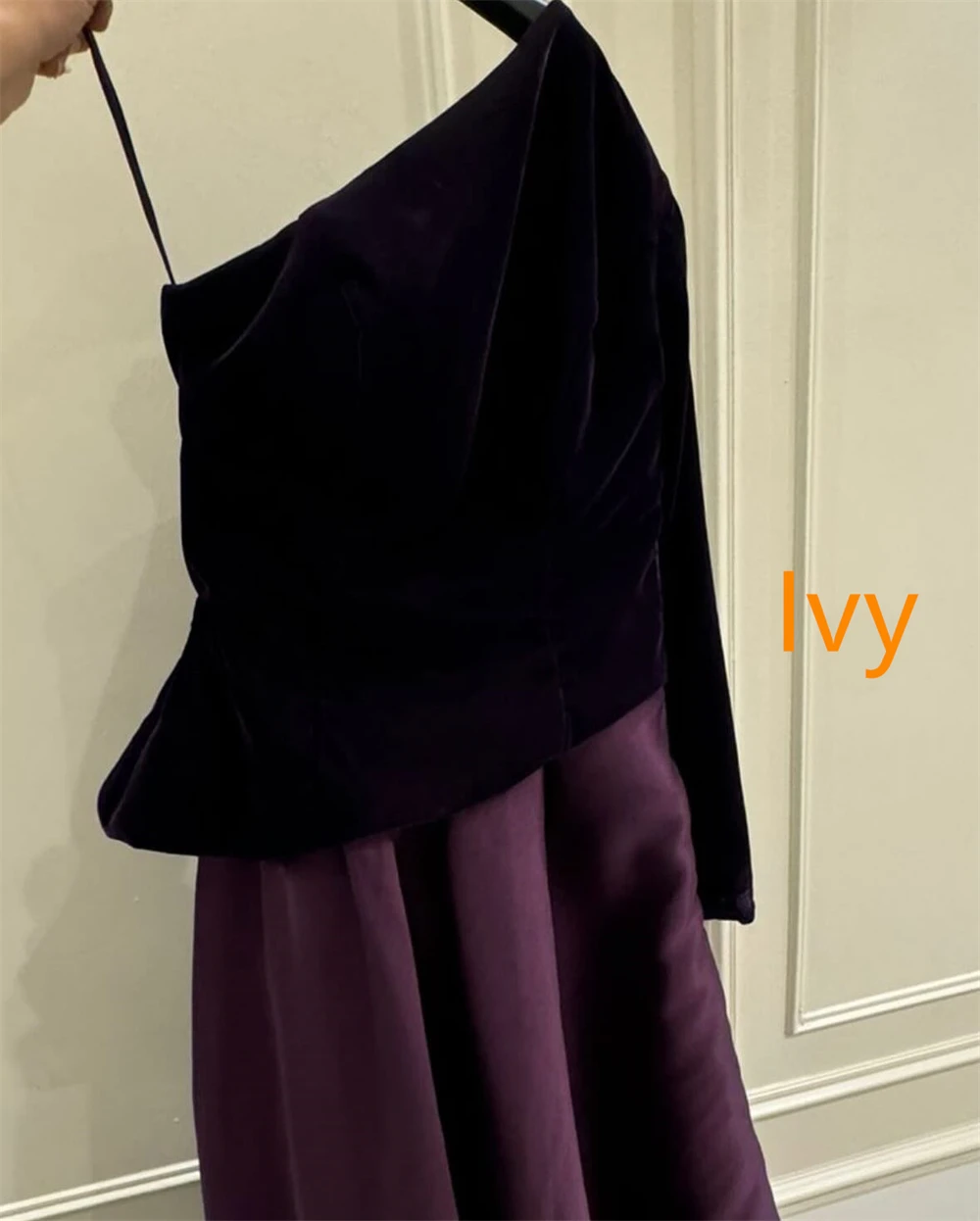 فستان سهرة أنيق من الساتان الأرجواني مخصص بسيط بكتف واحد وأكمام طويلة فستان الحفلات بطول الأرض Pr #5