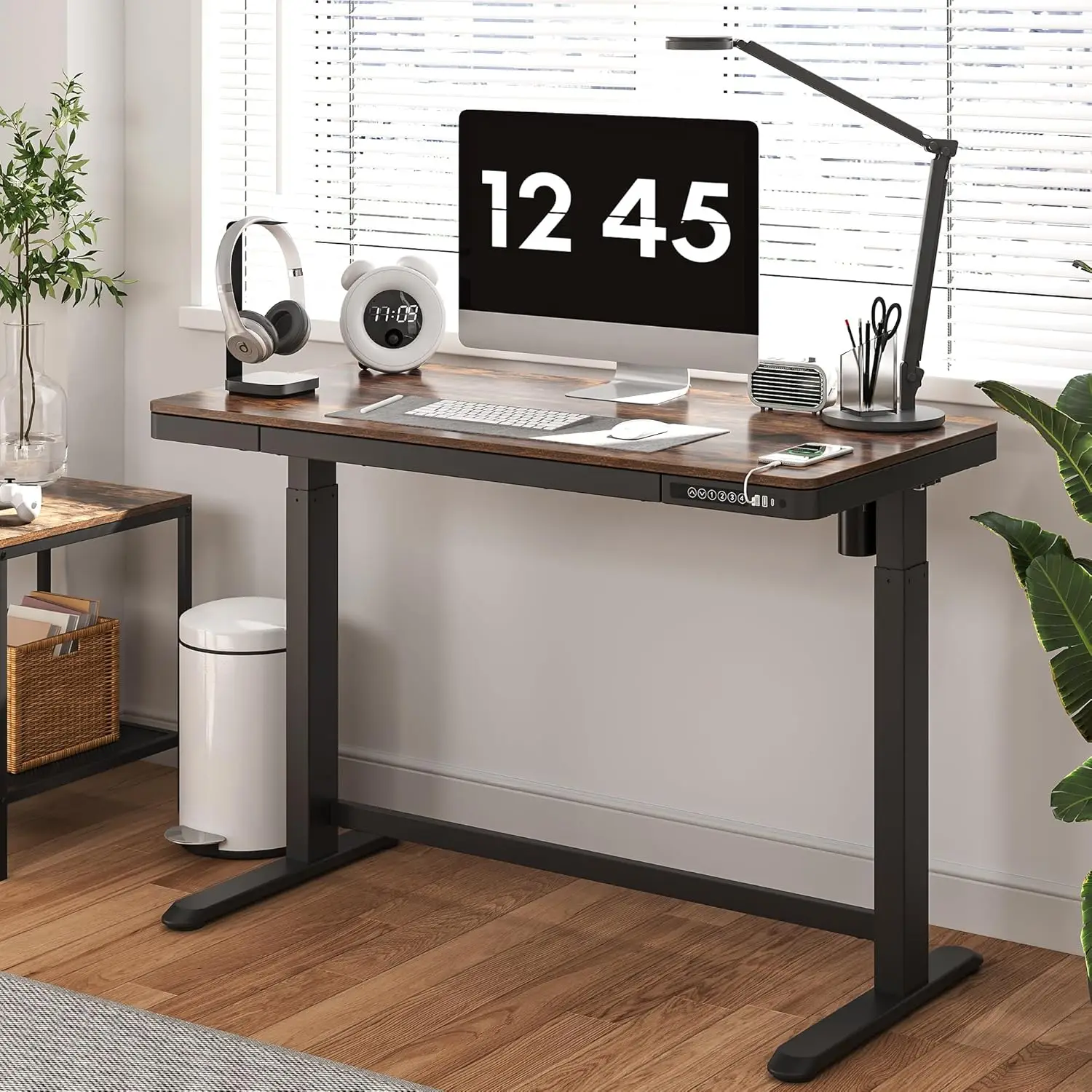 Stehpult mit Schublade, elektrisch höhenverstellbarer Home-Office-Schreibtisch mit Stauraum und USB-Anschlüssen, 48-Zoll-Tischplatte aus rustikalem Holz