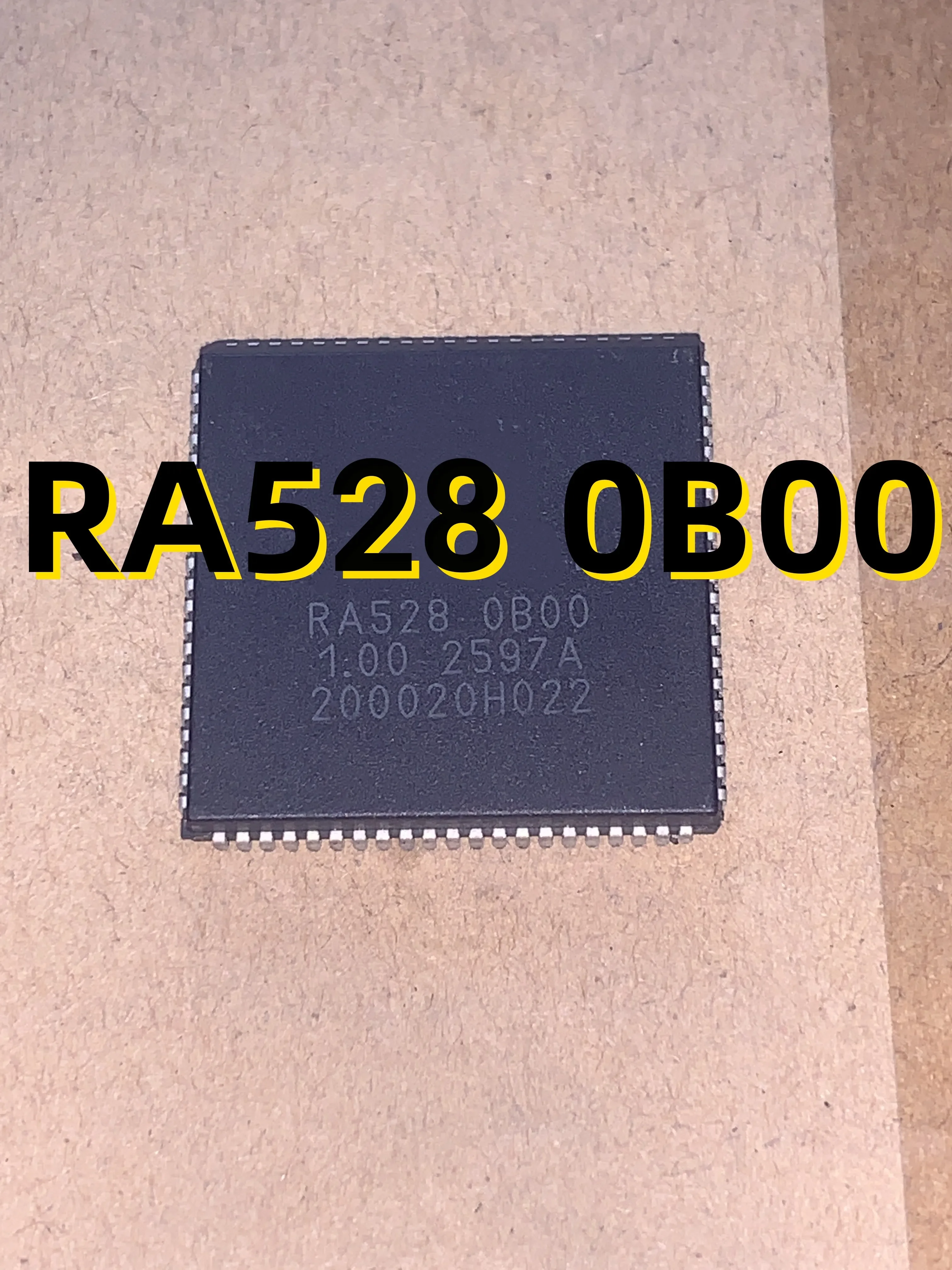 

RA528 0B00 PLCC84 02+