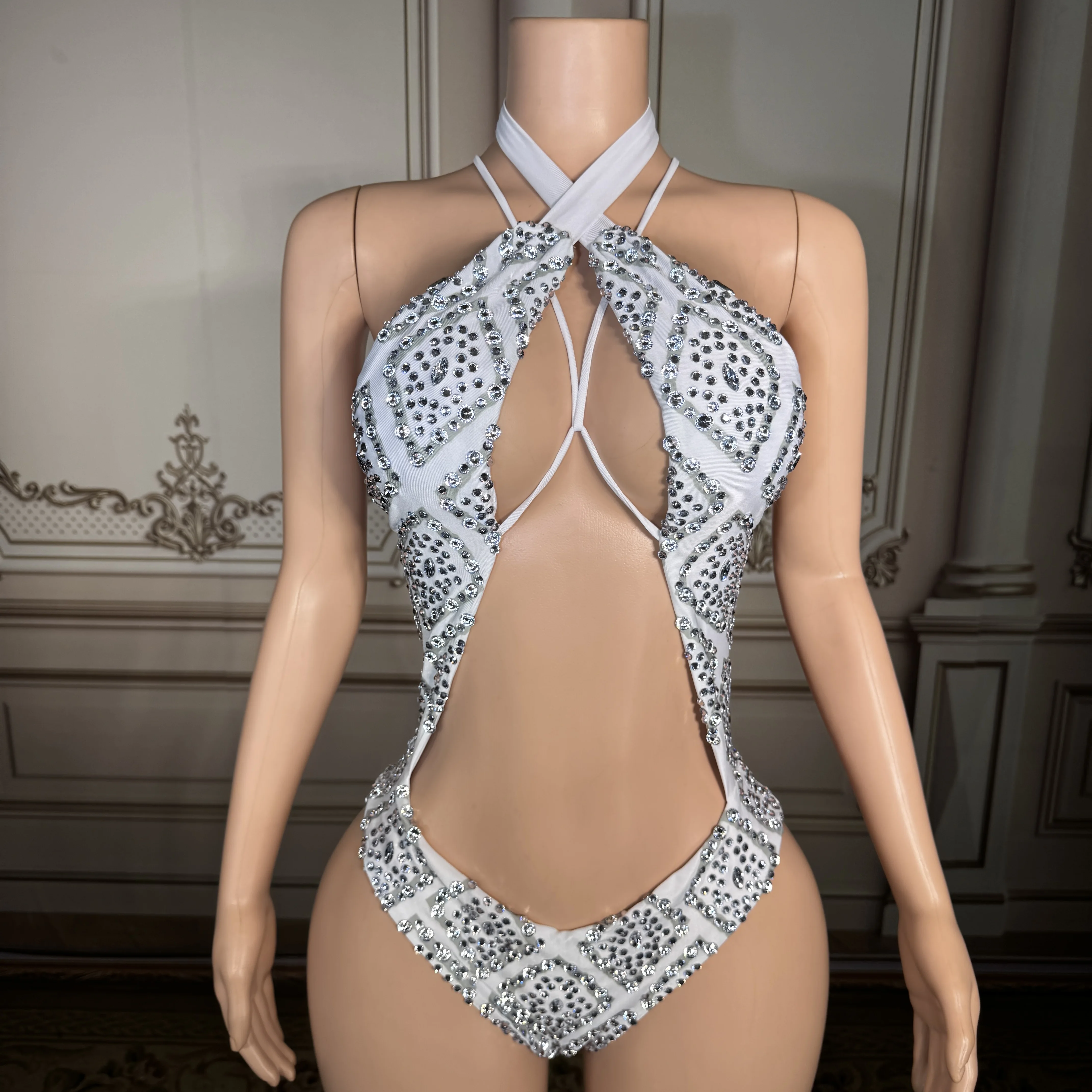 

Новый сексуальный белый геометрический боди-купальник ZD для женщин с вырезом на шее, цельный, с роскошными кристаллами, летняя пляжная одежда