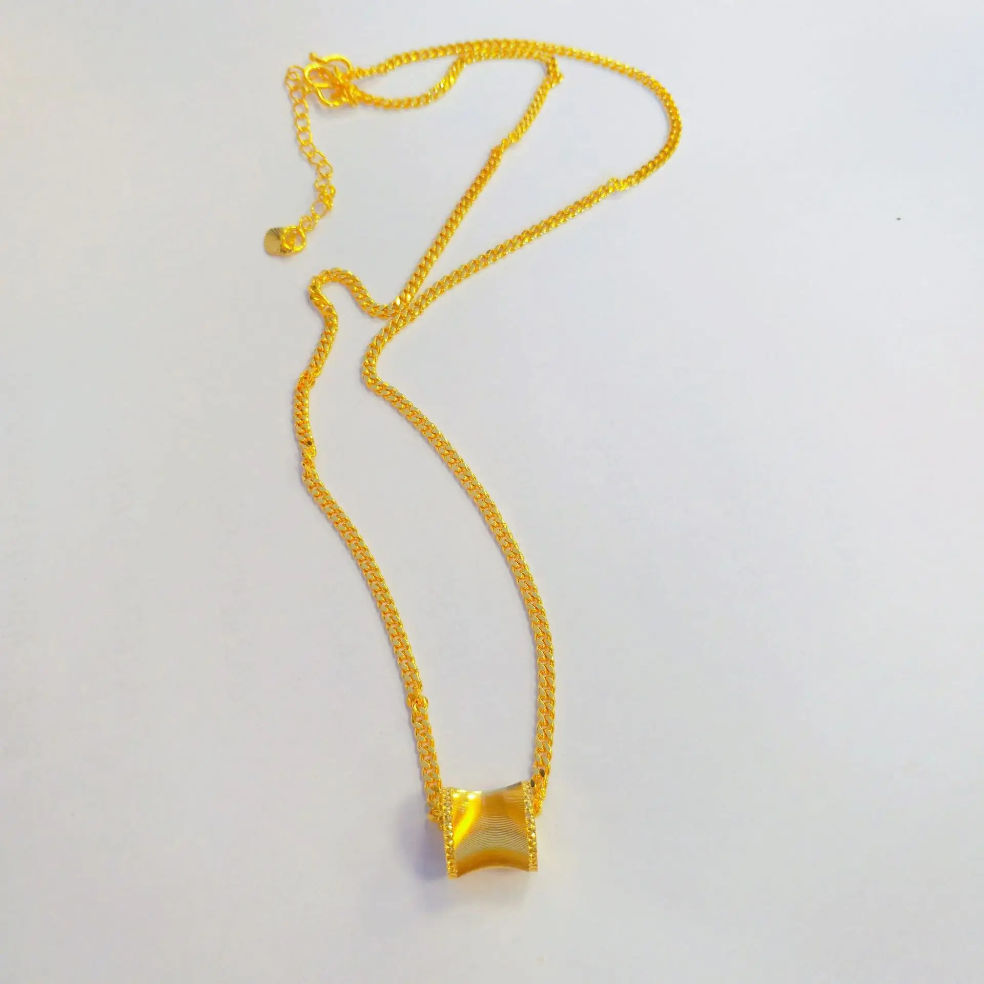 

Golden CNC cat-eye slim waist necklace 9999 24K real gold women's fashionable high-end light luxury chain jewelry