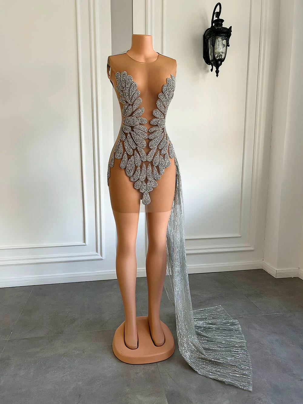 Sparkly Luxury Prom Dresses 2026 See Through Silver Glitter Beaded African Black Girl Short Prom Birthday Prom Party Gowns