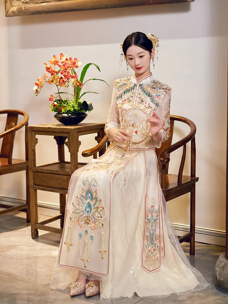 

Exquisite Sparkly Champagne Marry Cheongsam Chinese Traditional Bride Sequins Beading Tassels Wedding Dress