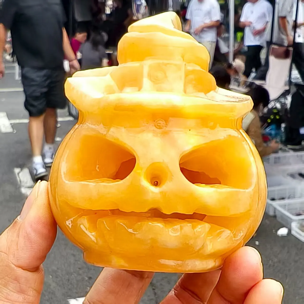 

Natural Orange Calcite, Pumpkin Lantern, Quartz Crystal Orange Ore Hand-Carved, Pumpkin Lantern, Mineral Healing