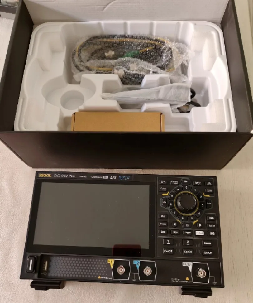 1pc Rigol DG902 Pro Signal Generator 1 μHz-70 MHZ 2*SY