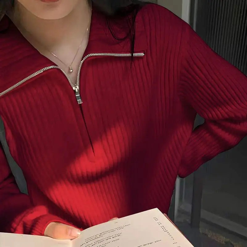 New Zipper Sweater Knitted Sweater Women\'s Loose Outerwear Bottom Fashionable Top Design Sense Niche