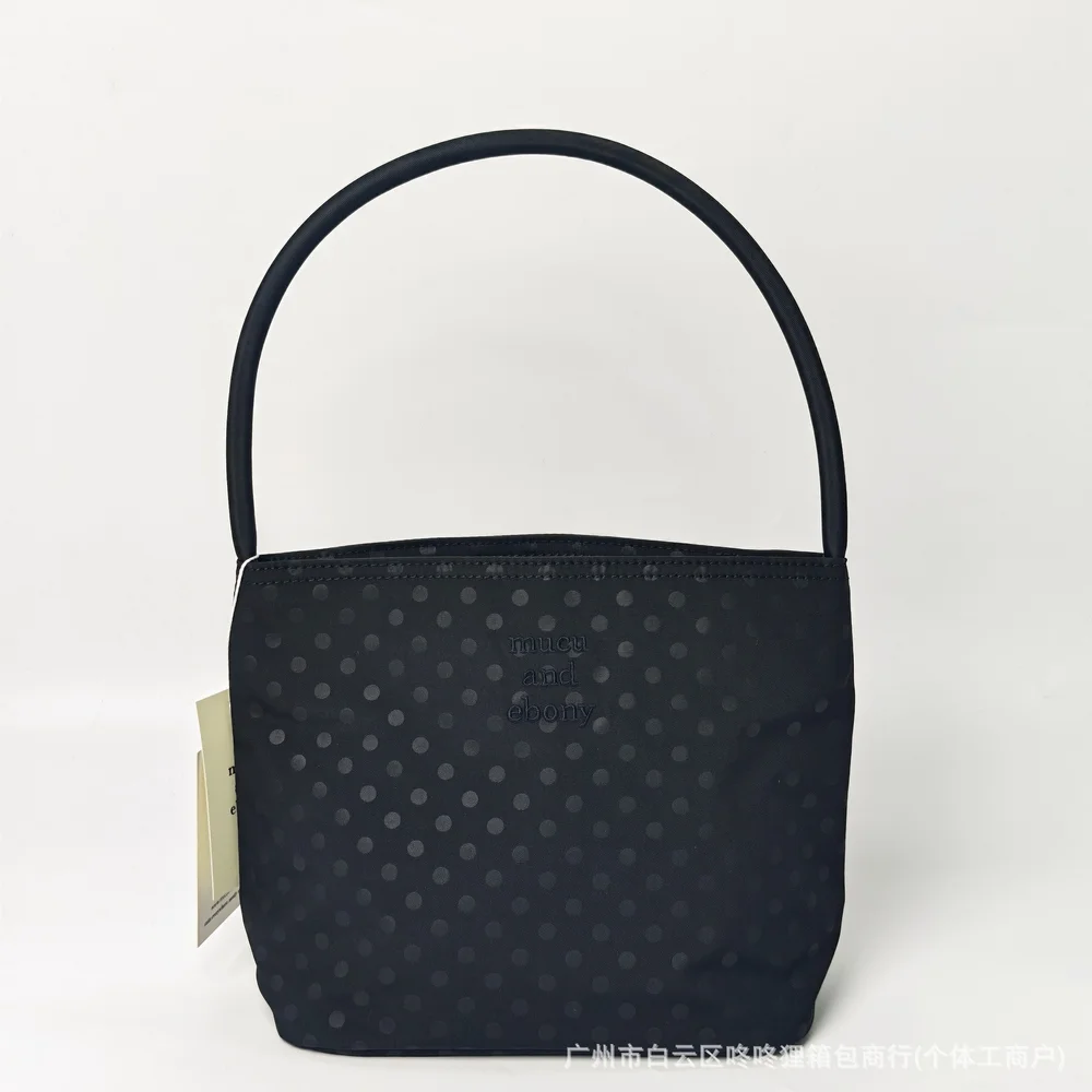 Korean niche underarm bag, nylon women's tote bag, versatile commuting shoulder bag, bucket bag - view 2