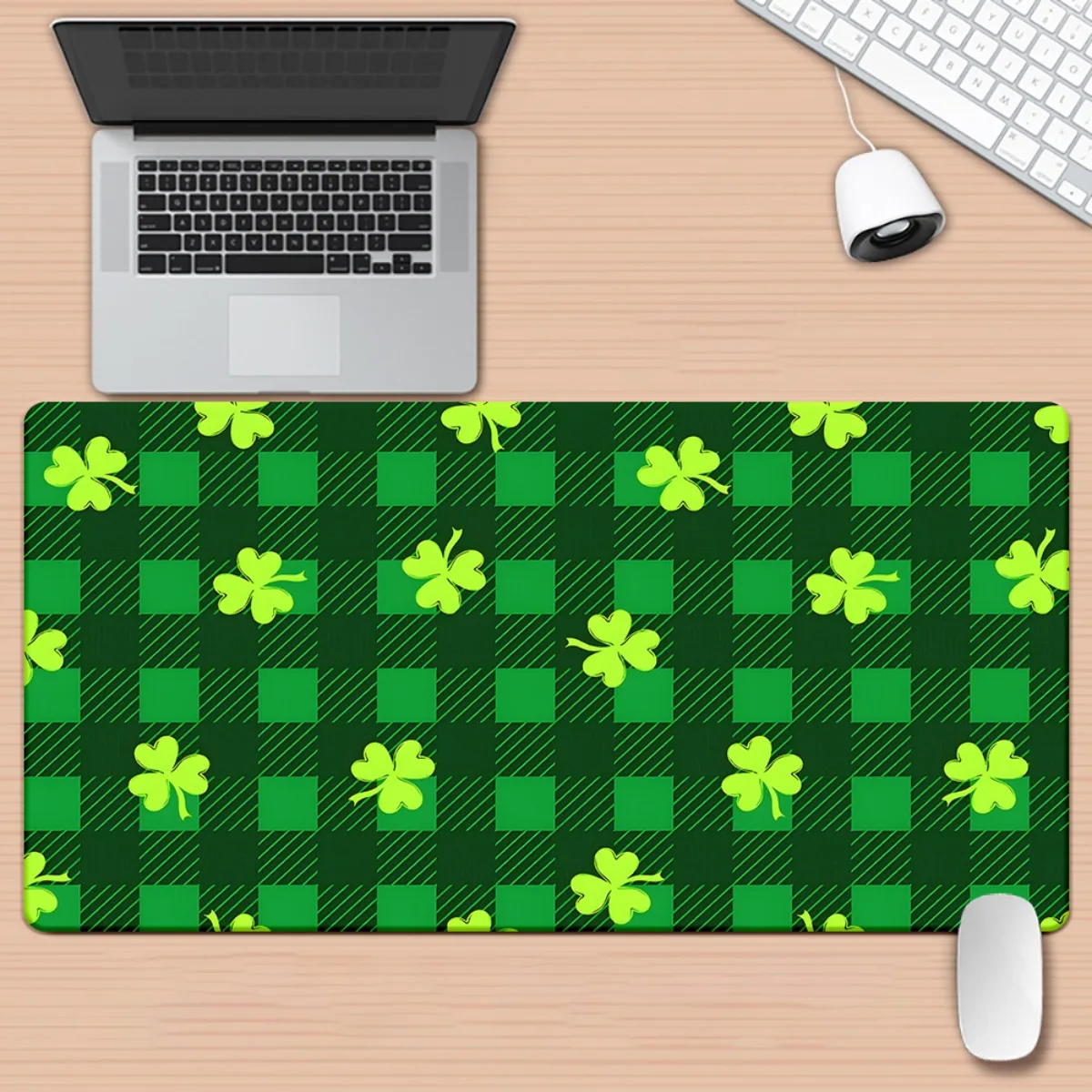 Brand Clover Checker HD Printed Desk Pad, Iron Art XXL Mousepad, Multi Functional Gaming Keyboard Mat, Office PC Gamer Desk Mat