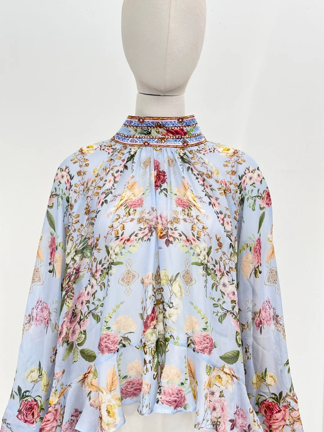 

2025 New Beautiful Blue Floral Print Long Sleeve Irregular Hem Ruffles Blouse Tops and Pants Set