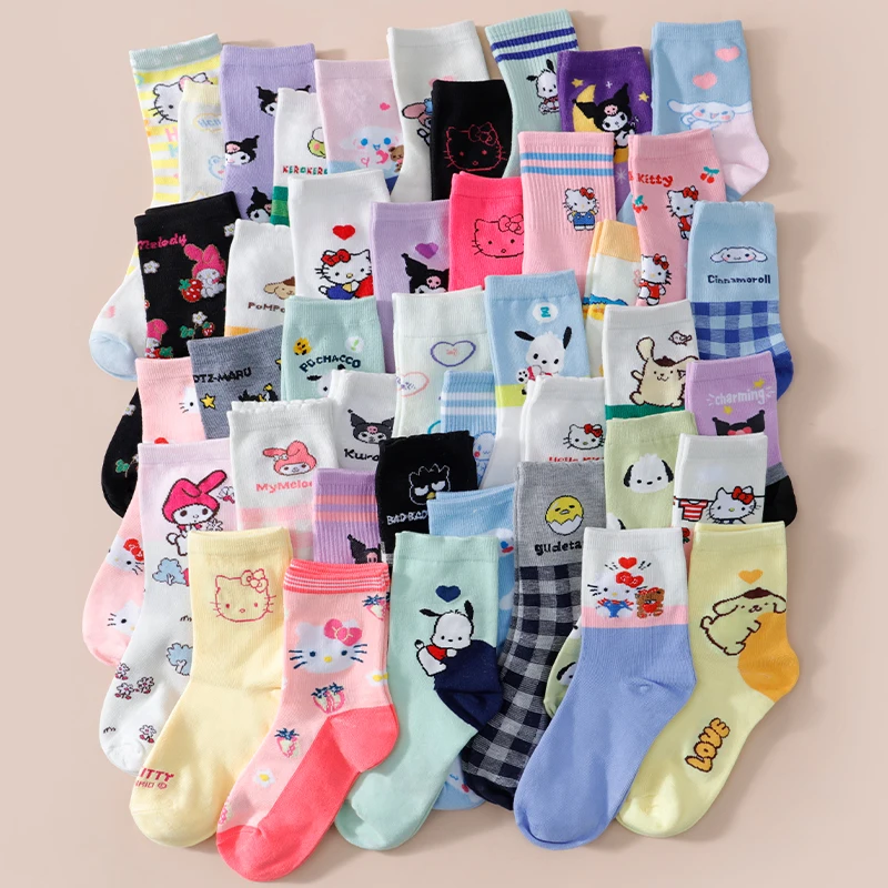 

10 Pairs of Random Combination Set of Sanrio Cartoon Anime Pattern Women's Socks Korean Version Cute Casual Mid Tube Socks