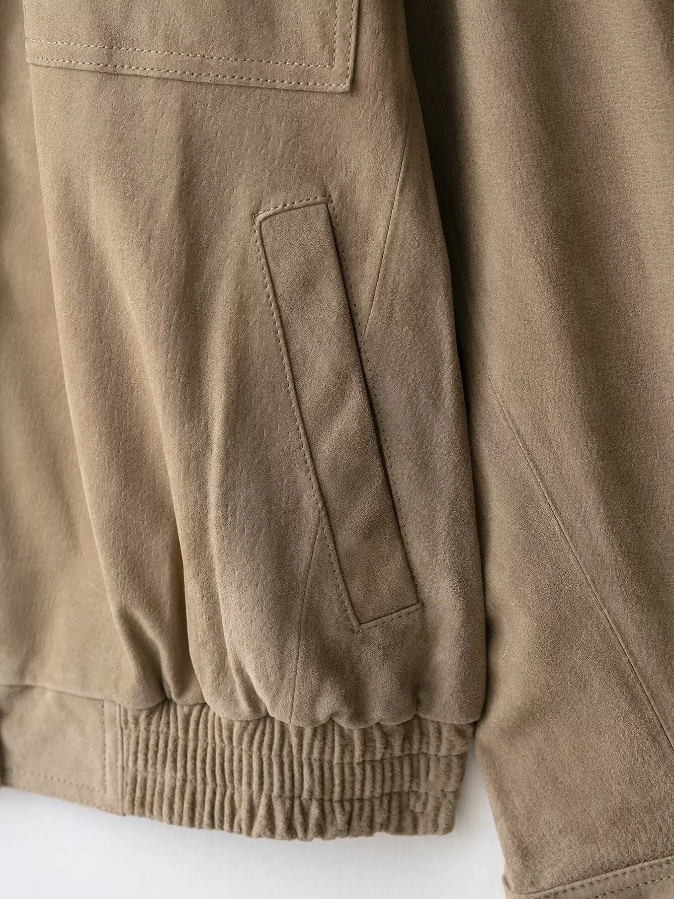 Mulher recortada jaqueta de motocicleta gola alta zíper plissado manga longa cor sólida bainha elástica jaqueta deslocamento outono ovecoat