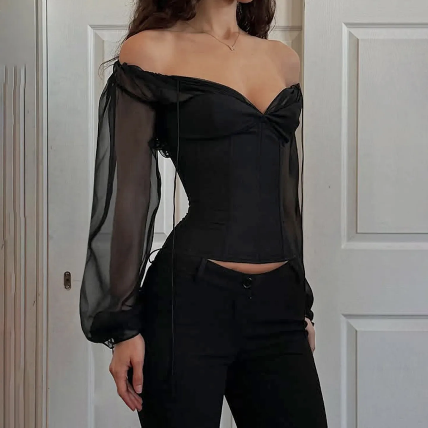 Kaos Wanita Elegan Model Patchwork Mesh Transparan Slim-Fit V-Neck Lengan Panjang Musim Gugur Musim Semi 2025